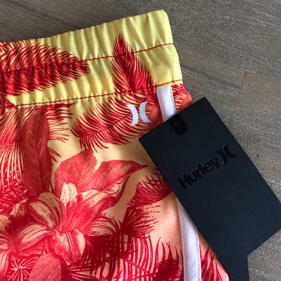 WOMENS HURLEY 2.5” COLIN SS BOARDSHORTS | NEW - Picture 2 of 3